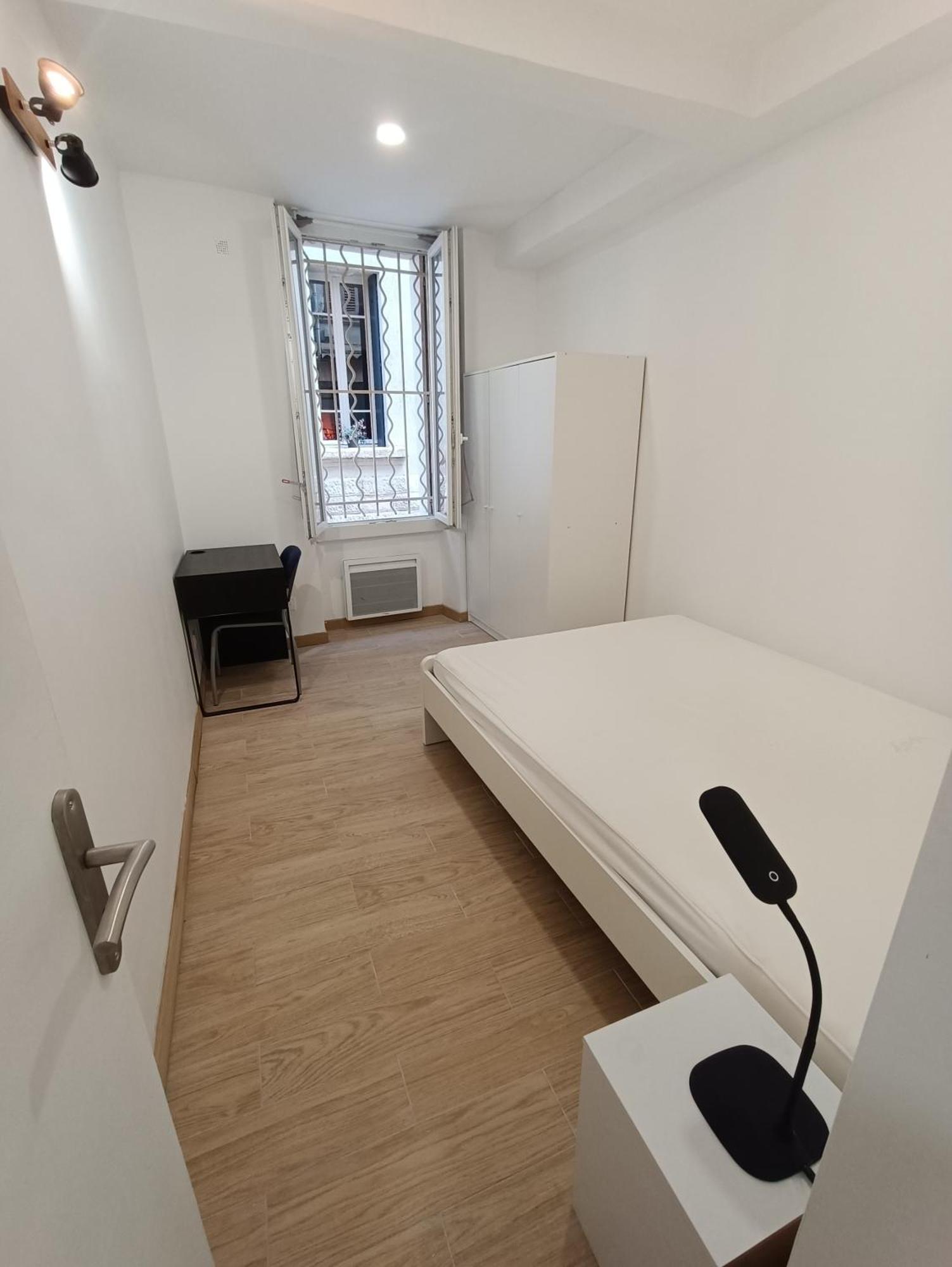 T3 Renove Avec Cour, Intra Muros Avignon Exterior foto